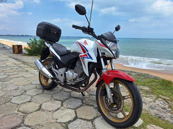 HONDA CB 300R 